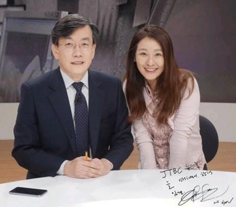 [사진]JTBC '뉴스룸' 페이스북, 손석희 이미연