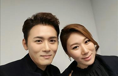 개그우먼 정지민, 네살 연하 가수 공휘와 4월 결혼