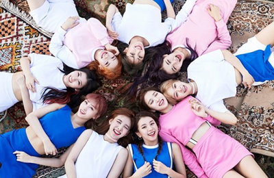 트와이스, 데뷔 1년 '꽃길'의 기록