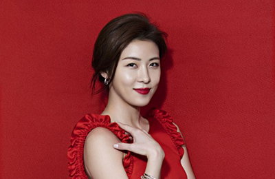 하지원, 매혹적인 레드 컬러를 완벽하게 소화
