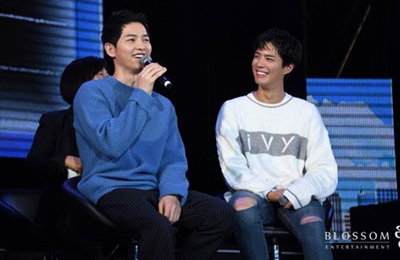 송중기, 박보검 태국 팬미팅 등장…‘뜨거운 형제愛'