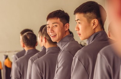 '청년경찰' 박서준x강하늘 카메라 꺼져도 美친케미 이정도