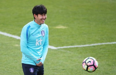 "현재 아시아 최고의 축구선수는 손흥민"