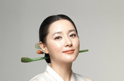 배우 이영애, 서울 아산병원에 1억원 기탁 "정인이처럼 아픈 어린이+코로나19 의료진 위해"
