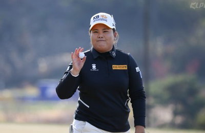 한미 태극낭자 맞대결 첫날부터 팽팽…LPGA 팀이 1점 앞서