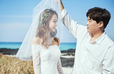 결혼 앞둔 류현진·배지현 신년 인사…"한결같은 동반자"