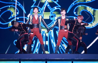 동방신기, 6월 닛산스타디움서 3일 공연…"日 최초 기록"