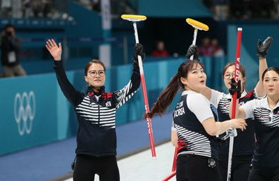 '끝까지 완벽' 여자컬링, 덴마크 제압…8승 1패로 1위