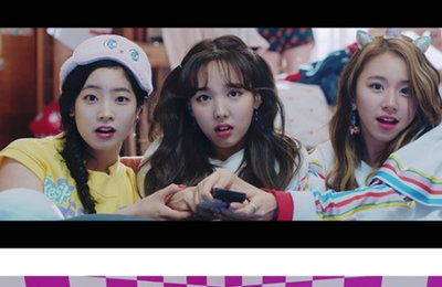 트와이스 `왓 이즈 러브?` 두번째 티저…물음표춤 예고