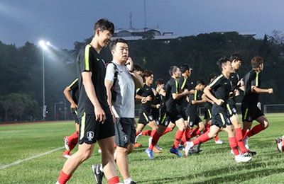 손흥민 합류한 김학범호, 완전체 첫 훈련…'주장은 손흥민'