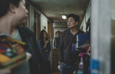 봉준호 감독 신작 '기생충' 크랭크업…내년 개봉