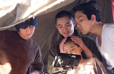 도경수 ‘스윙키즈’, 애정 넘치는 백스테이지 스틸 공개