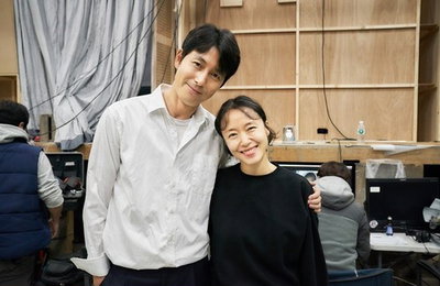 전도연X정우성 '지푸라기라도' 크랭크업, 완벽한 미스터리 스릴러…