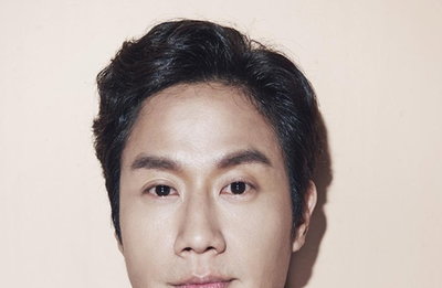 정우, 천명관 작가 감독 데뷔작 '뜨거운 피' 캐스팅