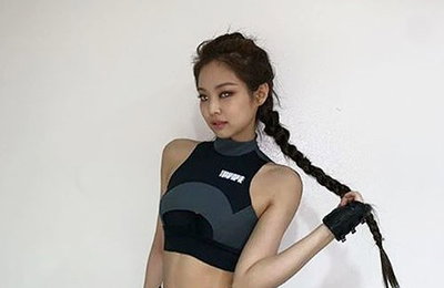 블랙핑크 제니, 섹시한 ‘라라 크로프트’ 완벽 변신