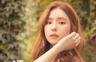 신세경, 봄의 여신같이 싱그러운 분위기 뽐내