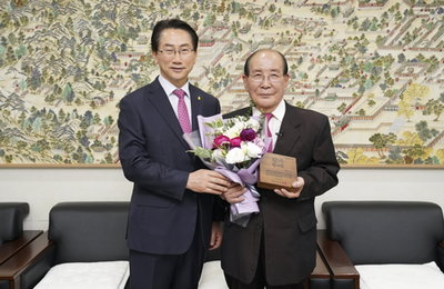 '할담비' 지병수 할아버지, 종로구 감사패 받아…