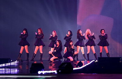 트와이스, 2만 '원스'와 소통한 눈물의 월드투어