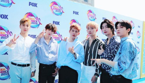[사진]몬스타엑스 공식 트위터 캡처, 11일(현지시간) 틴 초이스 어워즈 2019(Teen Choice Awards 2019)에서 공연을 펼친 그룹 몬스타엑스