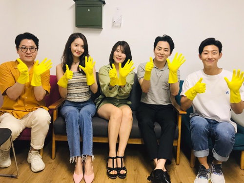 [사진]CJ엔터테인먼트 제공, '엑시트' 600만 관객 인증샷

