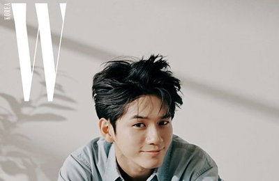 옹성우, ‘옹비드’라는 별명답게 근사한 포즈 & 꽃미소 선보여