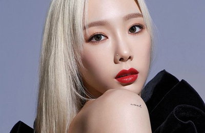 태연, 청순+섹시 컨셉의 화보 공개 '눈길'