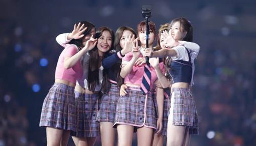 [사진]CJ ENM 제공, 지난해 일본 MAMA 공연에서의 트와이스