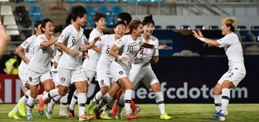 [사진]FC 홈페이지 캡처, 중국전 승리를 기뻐하는 한국 U-19 여자축구대표팀
