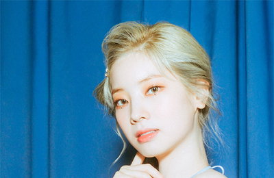 JYP "트와이스 다현 여권 사진 찍혀 개인정보 유출… 법적 조치"