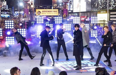 방탄소년단, CNN 선정 "2010년대를 변화시킨 아티스트"