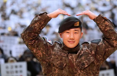 인피니트 성규 전역…"기다림 보답하도록 활동 최선"