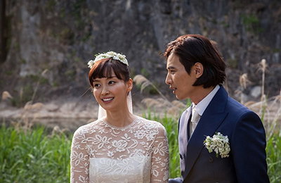 원빈-이나영 부부 '착한 건물주' 동참…임대료 반값 인하