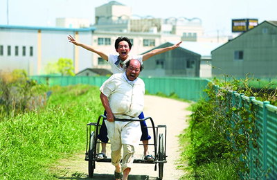 코로나 여파에도 개봉하는 영화는...