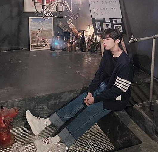 엑스원, 김우석