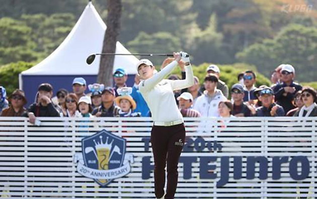 [사진]KLPGA 제공, 작년 하이트진로 챔피언십 때 박성현의 스윙
