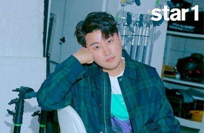 김호중, 밝은 에너지의 다양한 포즈 성보여…