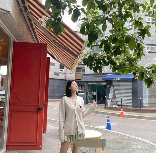 설현