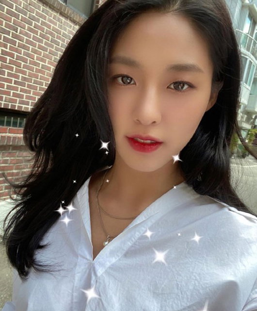 설현