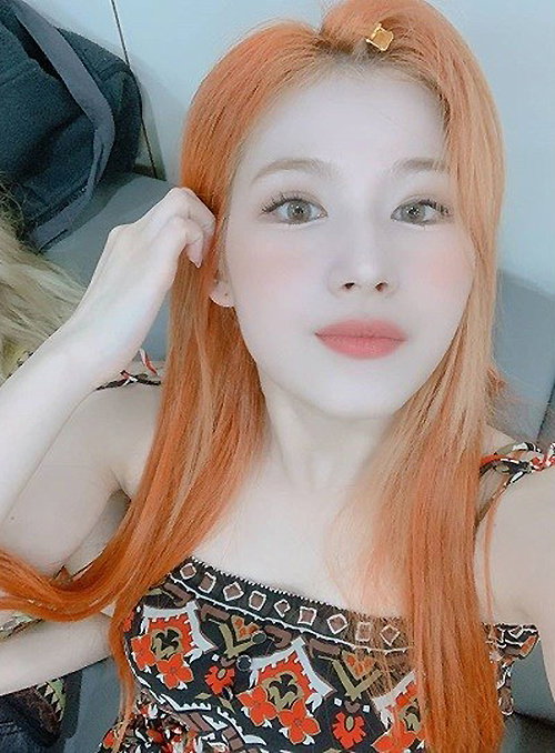 트와이스 사나
