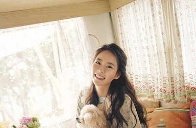 한승연, 반려동물 매거진 표지 모델 선정