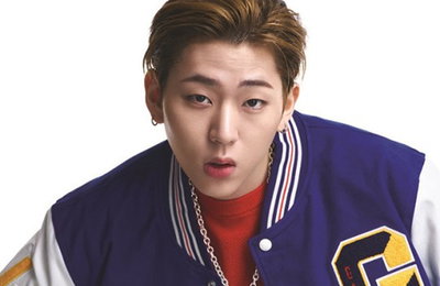 지코, 프레피룩도 힙하게 소화하는 독보적 매력 '눈길'