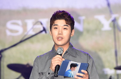 [포토] 신용재의 첫 솔로 정규앨범 'Dear' 발매 기념 쇼케이스 MC 맡은 권혁수