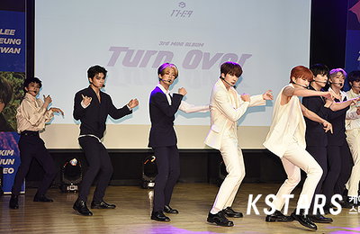 [포토] 9인조 그룹 원더나인, 파워풀한 칼군무 선사