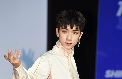 [포토] 원더나인의 전도염, 카리스마 넘치는 눈빛과 손 포즈