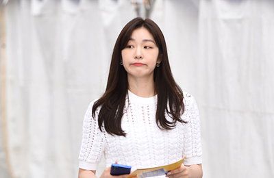 [포토] '피겨여왕' ] '피겨여왕' 김연아, 갤럭시 노트20 5G 드라이브 스루 행사장 출근길