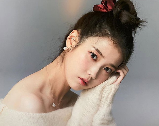 [사진]아이유 인스타그램 캡처