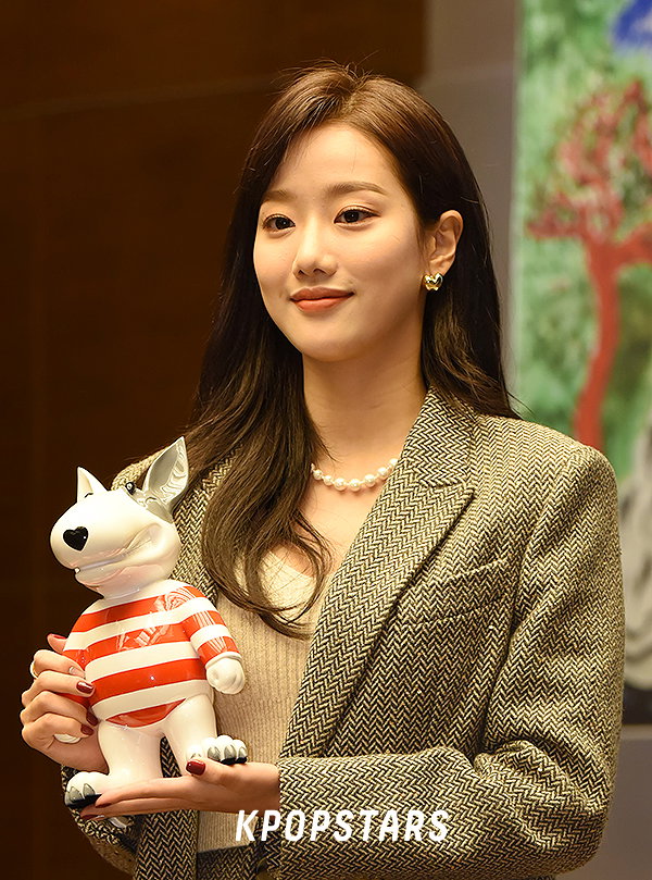 에이프릴,이나은