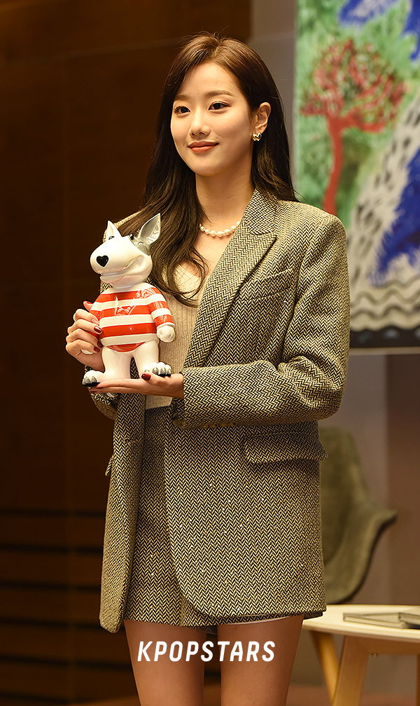 에이프릴,이나은