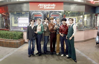 BTS, 영국 오피셜 싱글 21위 기록…한 달째 상위권