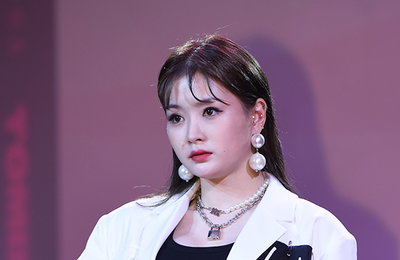 [포토] 가수 키아라 '강렬하고 엣지있는 포즈로'